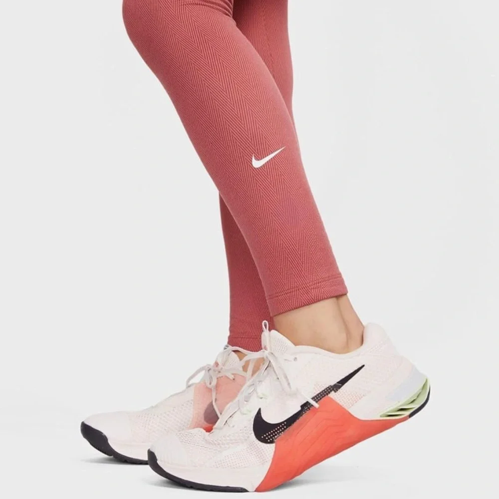 Nike therma fit